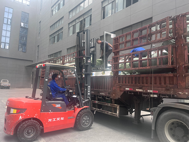 不(bu)鏽鋼(gang)彎(wan)頭裝車(che)